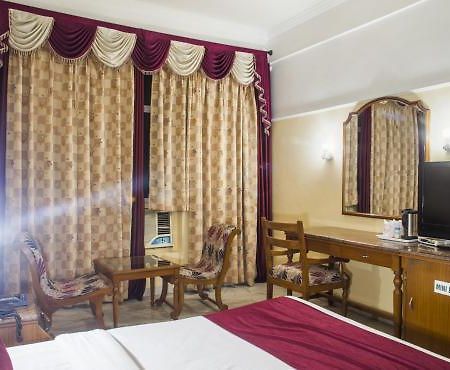 Sarao Hotel Mohali Exterior photo