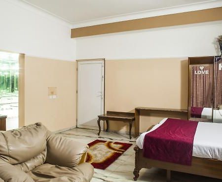 Sarao Hotel Mohali Exterior photo