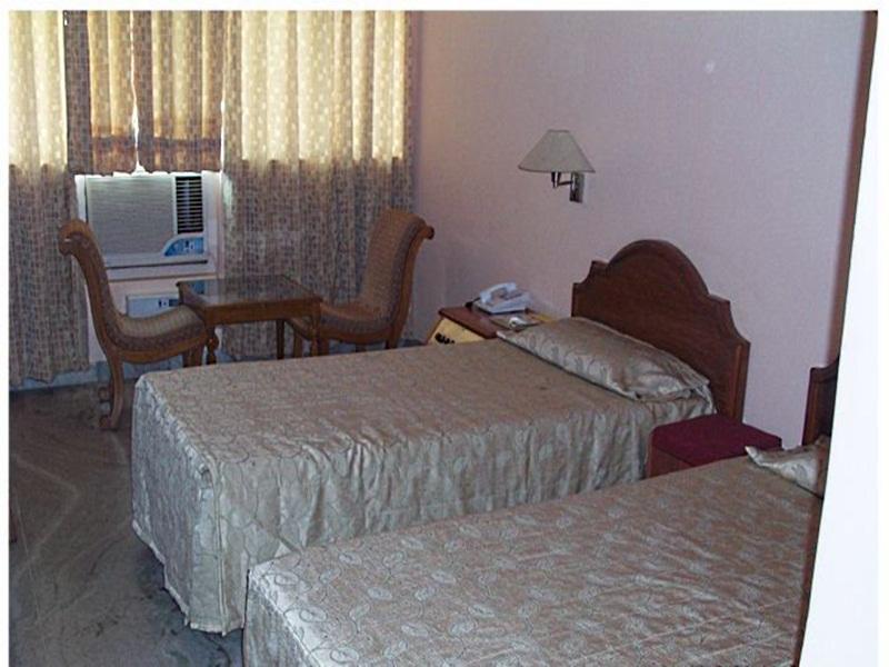 Sarao Hotel Mohali Exterior photo